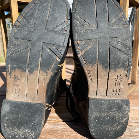 London Fly Shoes. - Picture 4 of 4